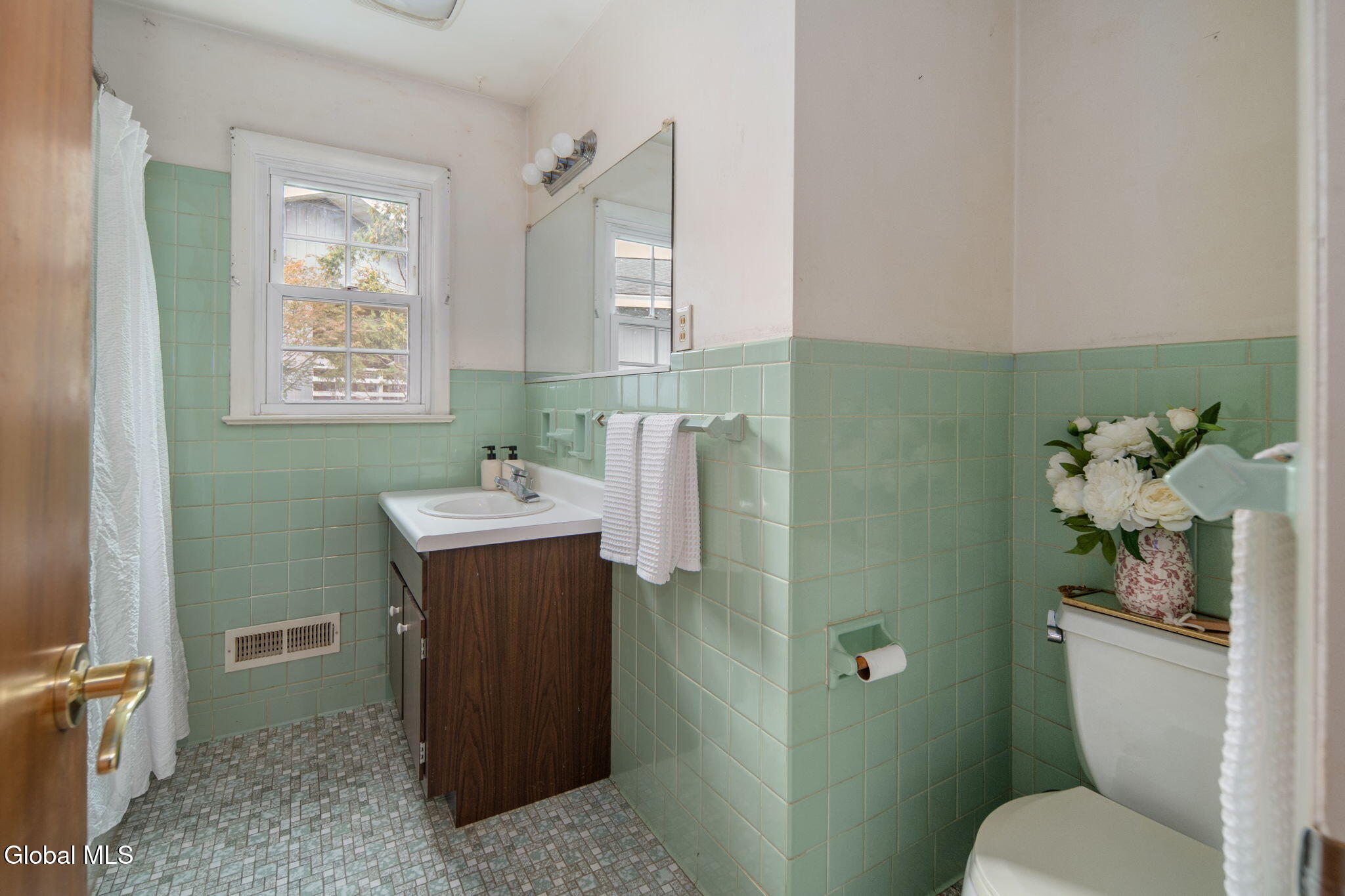 1104 Merlin Drive Schenectady NY 12309