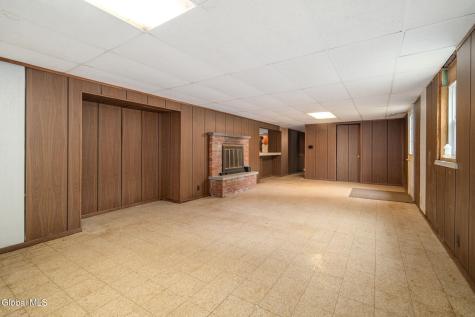1104 Merlin Drive Schenectady NY 12309