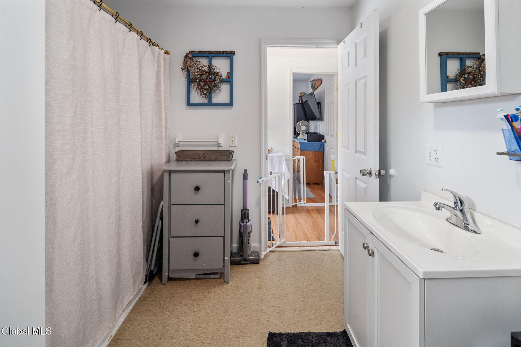 1677 New York 145 Middleburgh NY 12122