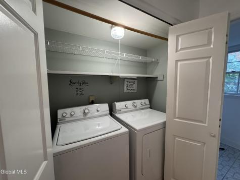 48 Commonwealth Drive Glenmont NY 12077