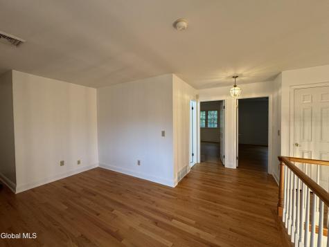 48 Commonwealth Drive Glenmont NY 12077