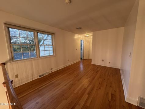 48 Commonwealth Drive Glenmont NY 12077