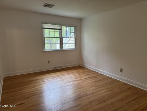 48 Commonwealth Drive Glenmont NY 12077