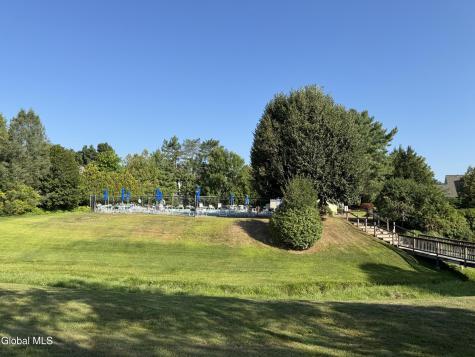 48 Commonwealth Drive Glenmont NY 12077