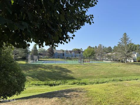 48 Commonwealth Drive Glenmont NY 12077