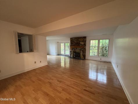 48 Commonwealth Drive Glenmont NY 12077