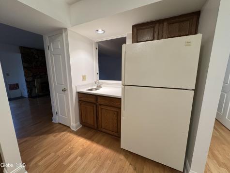 48 Commonwealth Drive Glenmont NY 12077