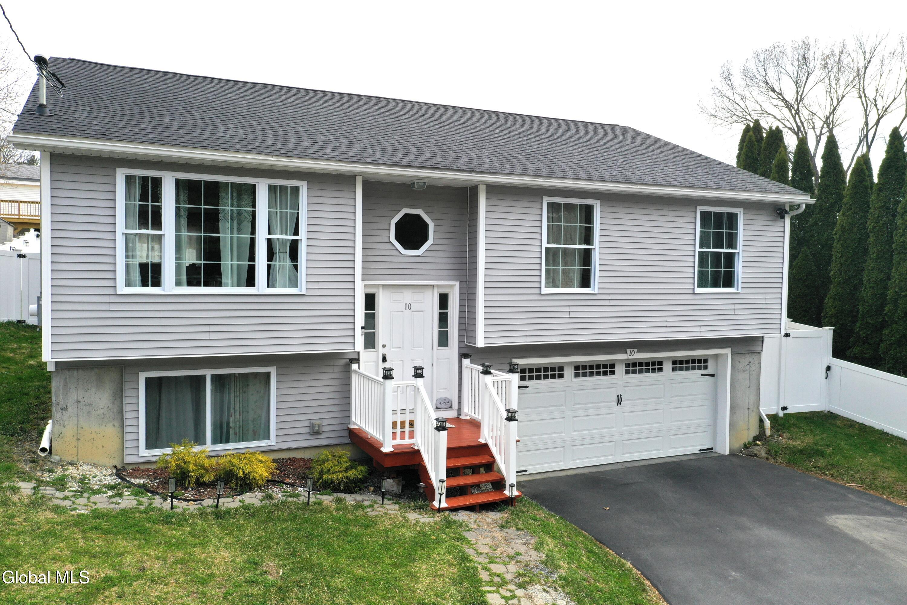 10 Franklin Avenue Wynantskill NY 12198