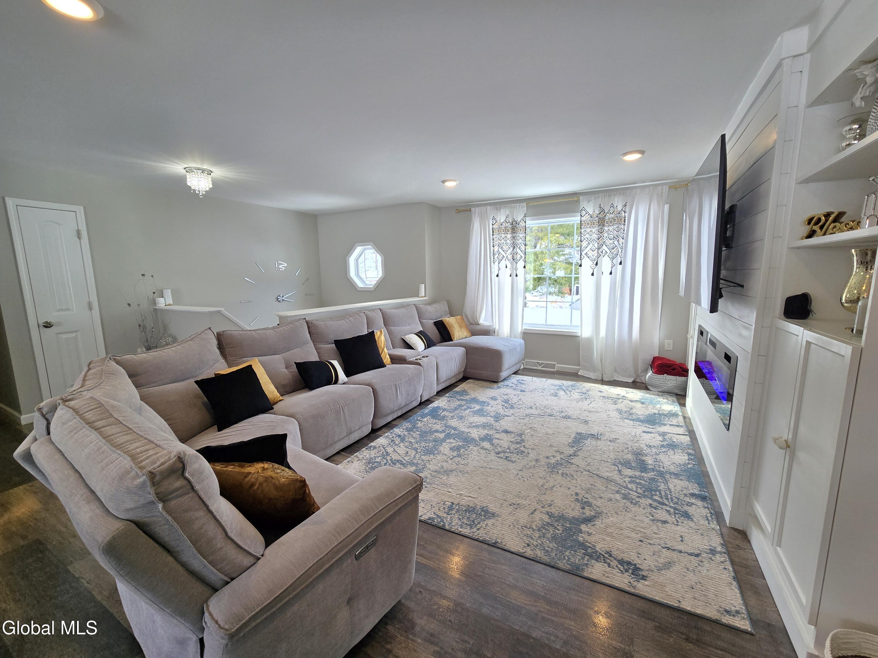 10 Franklin Avenue Wynantskill NY 12198