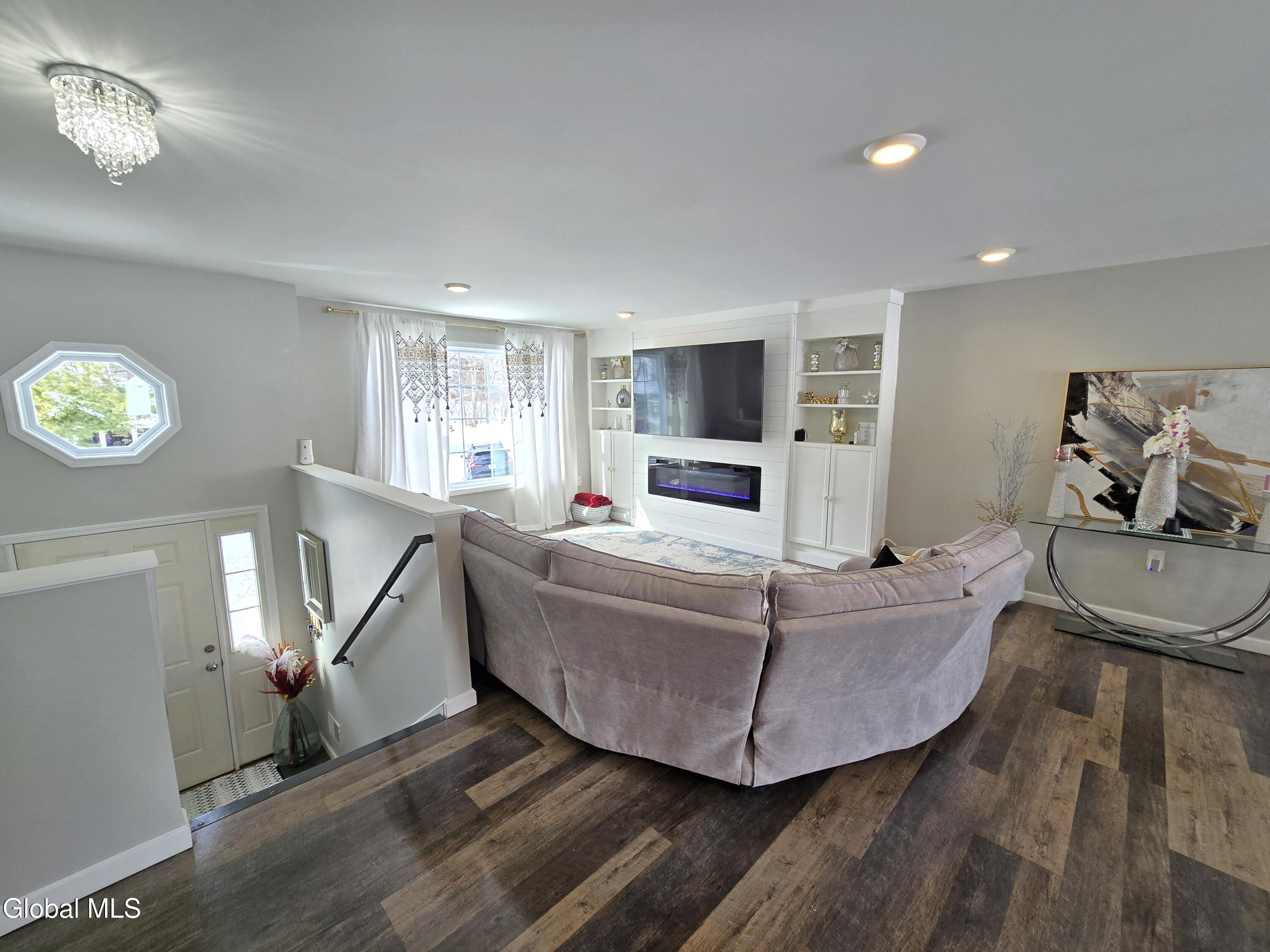 10 Franklin Avenue Wynantskill NY 12198