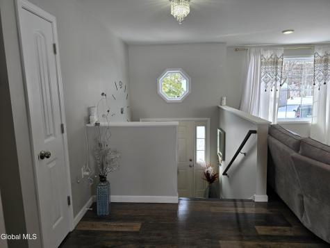10 Franklin Avenue Wynantskill NY 12198