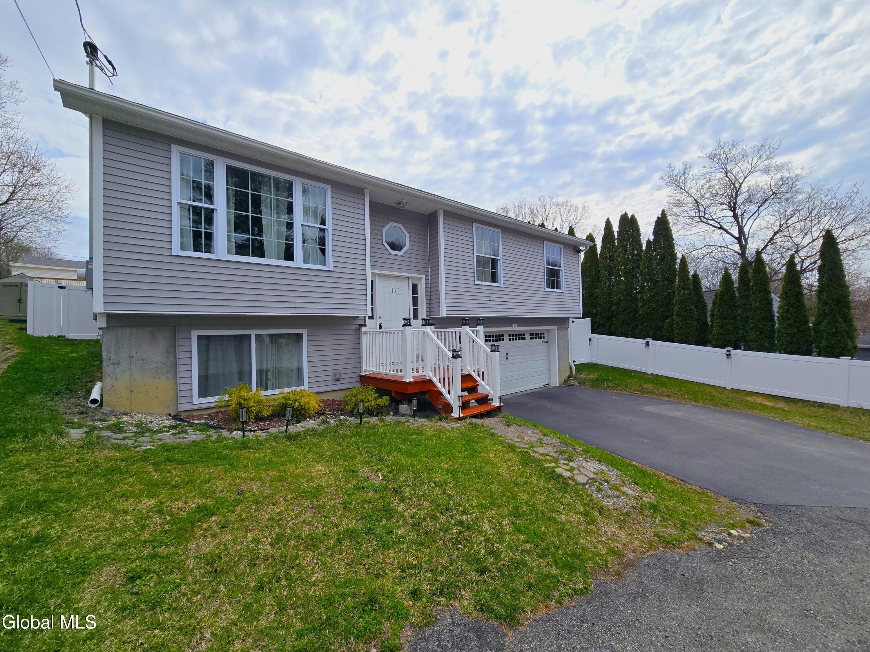 10 Franklin Avenue Wynantskill NY 12198