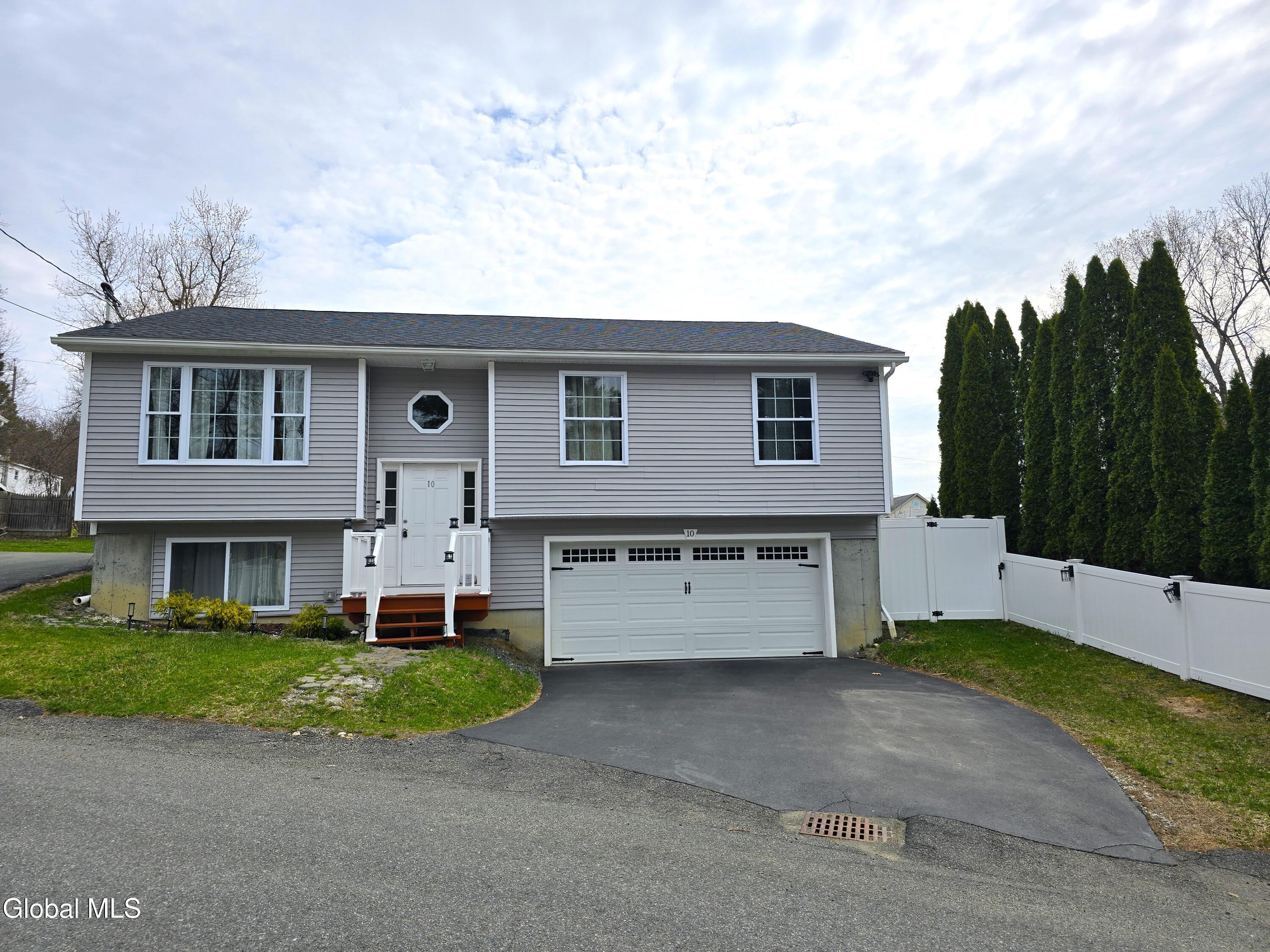 10 Franklin Avenue Wynantskill NY 12198