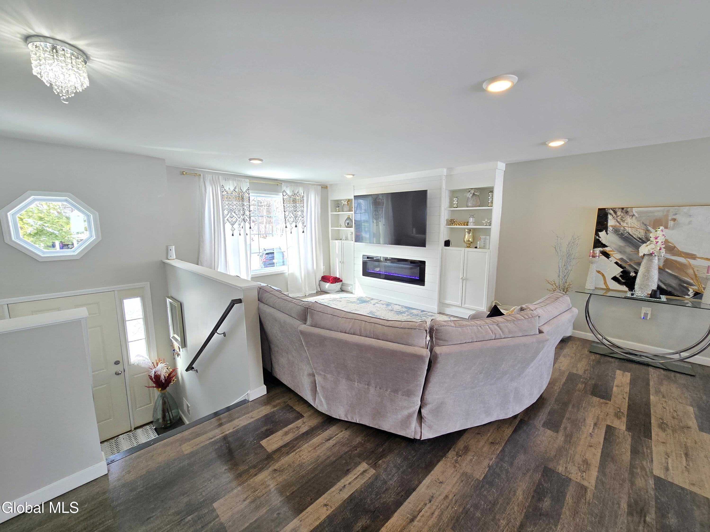 10 Franklin Avenue Wynantskill NY 12198