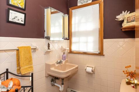 1836 Oakland Avenue Schenectady NY 12308