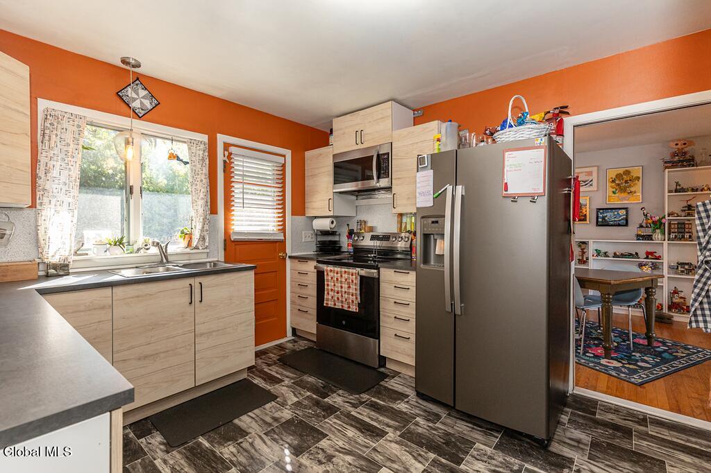 1836 Oakland Avenue Schenectady NY 12308