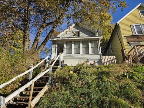 237 Vrooman Avenue Amsterdam NY 12010