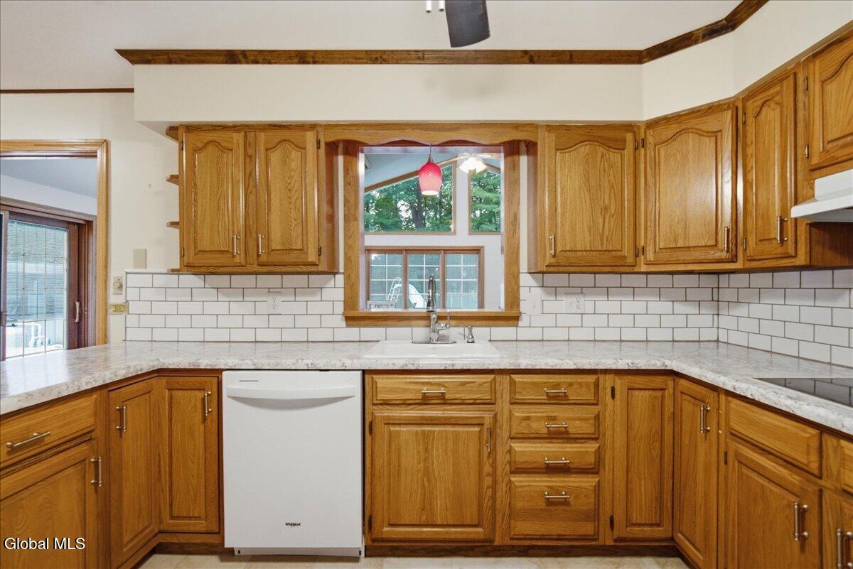 8 Colonial Court Ballston Lake NY 12019