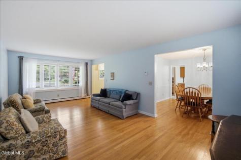 8 Colonial Court Ballston Lake NY 12019