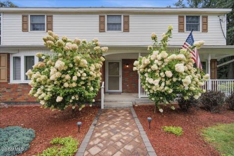 8 Colonial Court Ballston Lake NY 12019