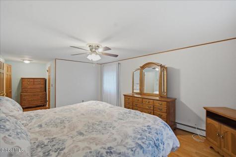 8 Colonial Court Ballston Lake NY 12019