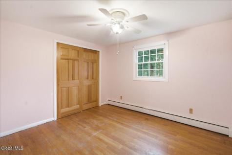 8 Colonial Court Ballston Lake NY 12019