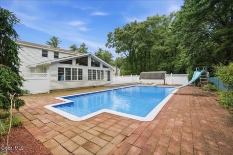 8 Colonial Court Ballston Lake NY 12019