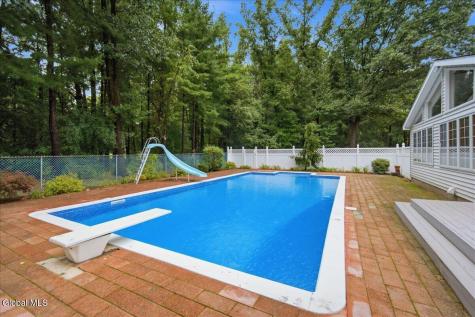 8 Colonial Court Ballston Lake NY 12019