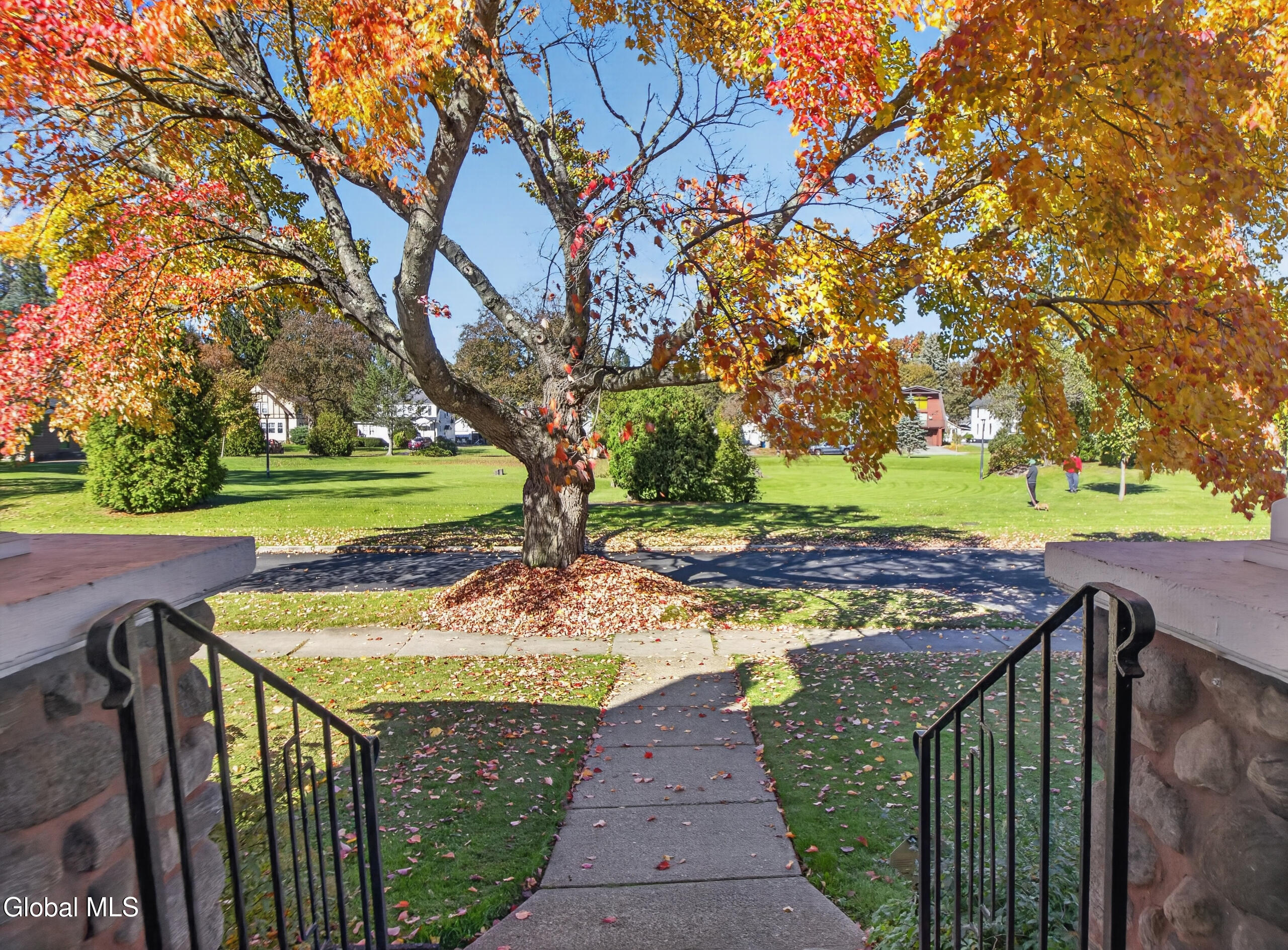 34 S Park Drive Gloversville NY 12078