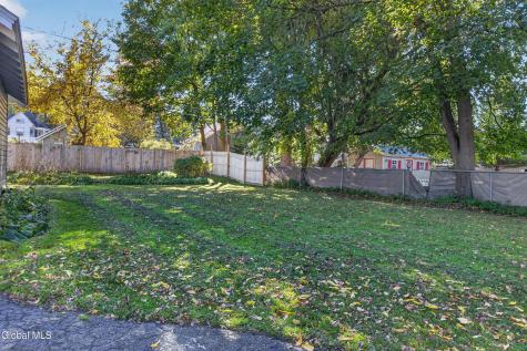 34 S Park Drive Gloversville NY 12078