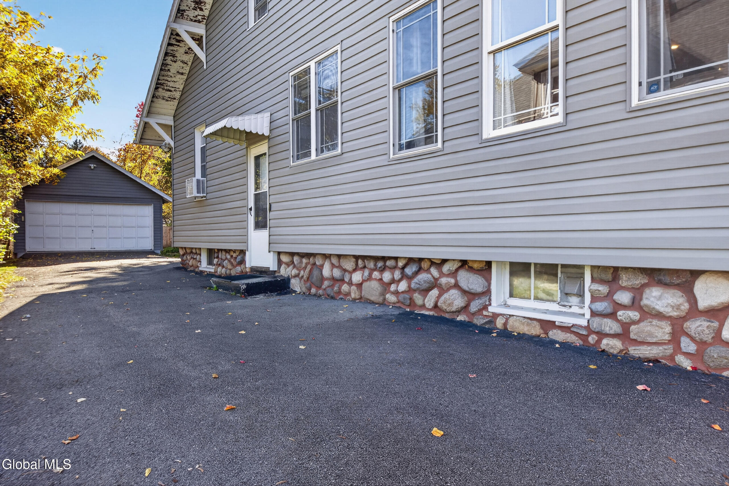 34 S Park Drive Gloversville NY 12078
