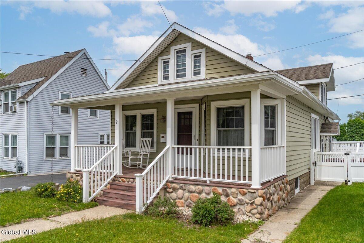 2 Selden Street Schenectady NY 12304