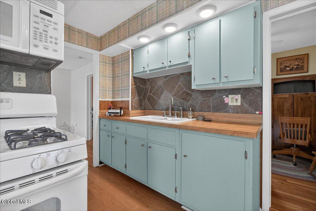 2 Selden Street Schenectady NY 12304