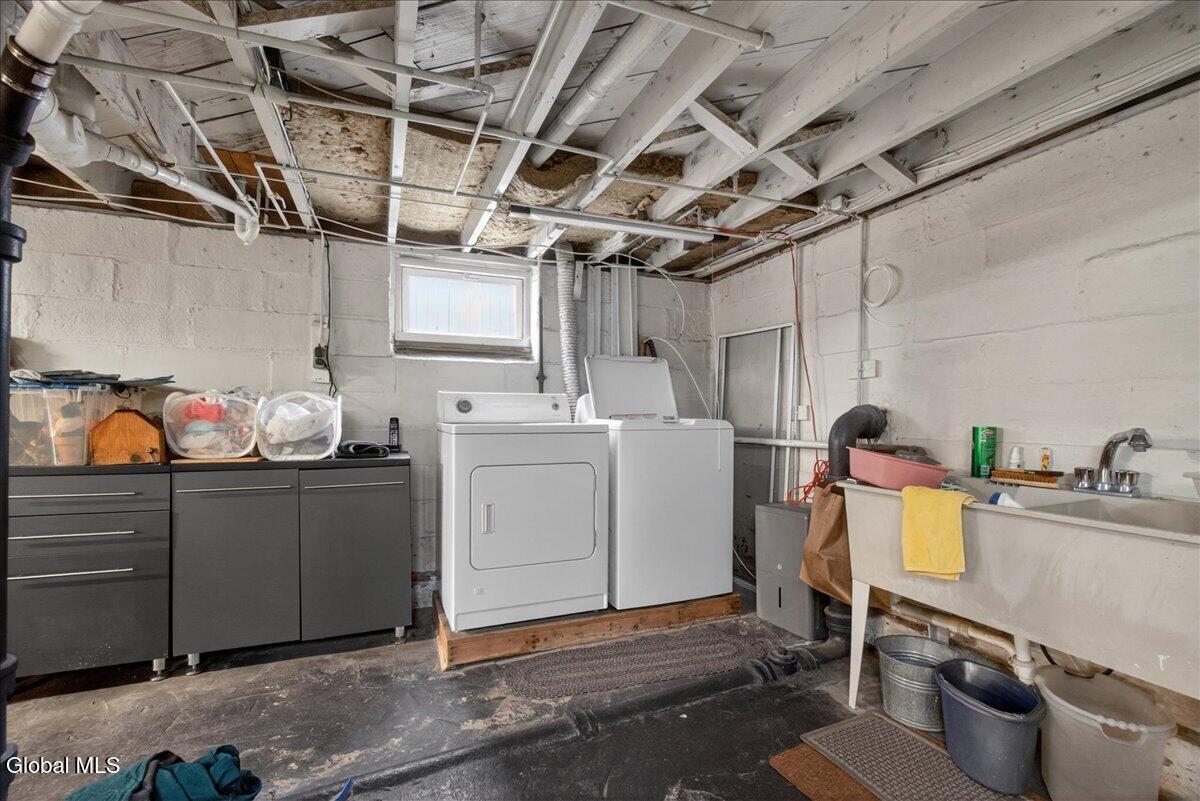 2 Selden Street Schenectady NY 12304