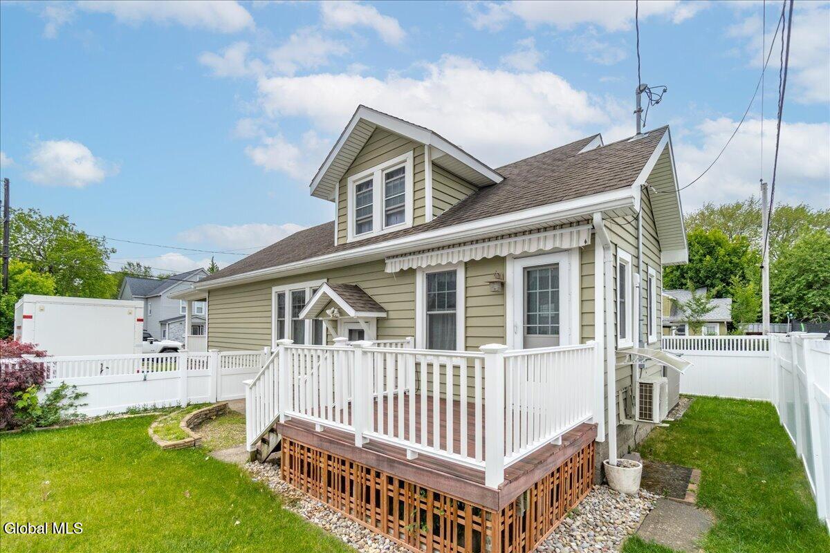 2 Selden Street Schenectady NY 12304