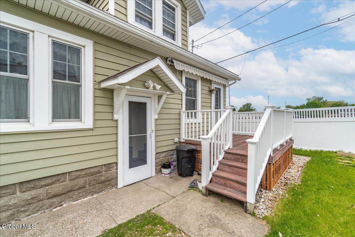 2 Selden Street Schenectady NY 12304