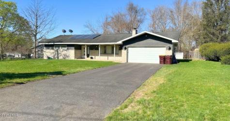 20 Danielwood Drive Loudonville NY 12211