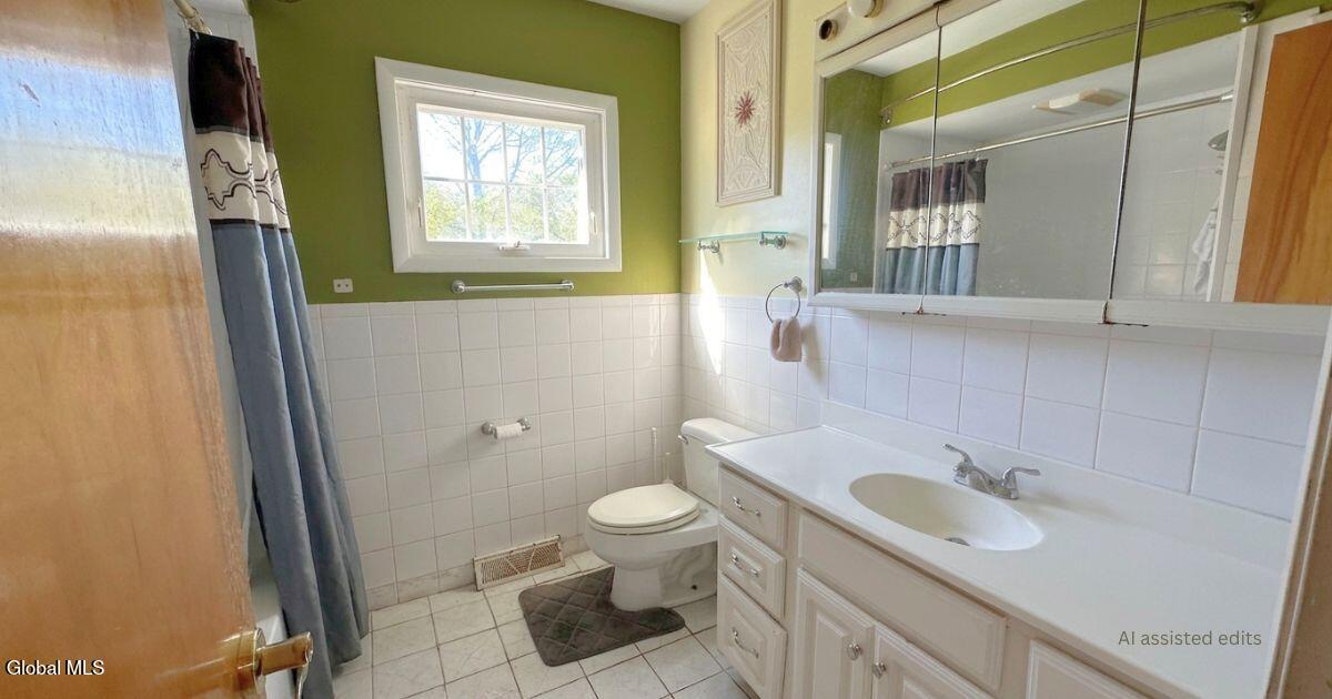 20 Danielwood Drive Loudonville NY 12211