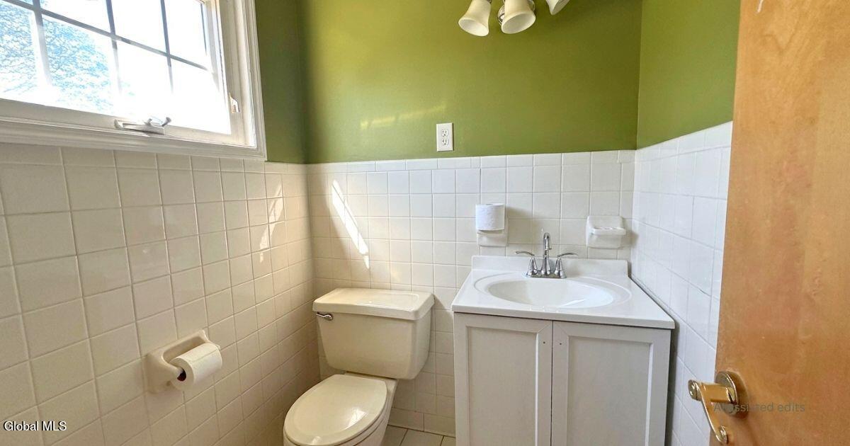 20 Danielwood Drive Loudonville NY 12211