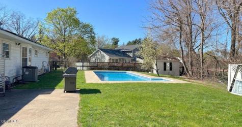 20 Danielwood Drive Loudonville NY 12211