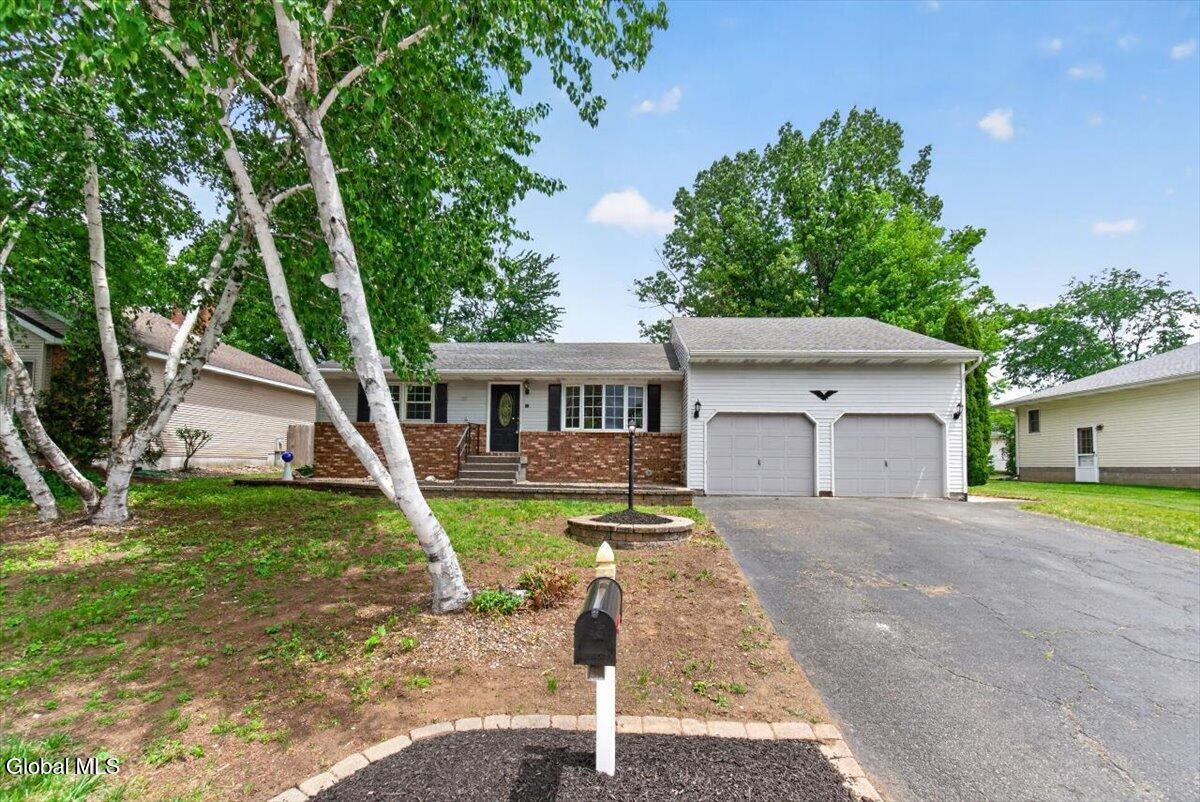 12 Winifred Drive Albany NY 12205