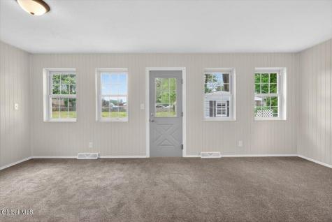12 Winifred Drive Albany NY 12205