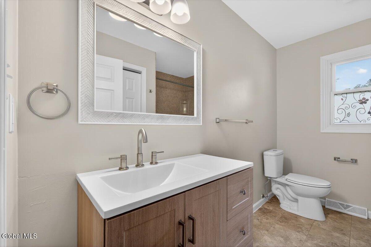 12 Winifred Drive Albany NY 12205