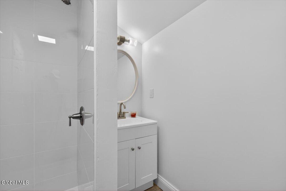12 Winifred Drive Albany NY 12205