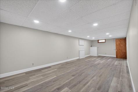 12 Winifred Drive Albany NY 12205