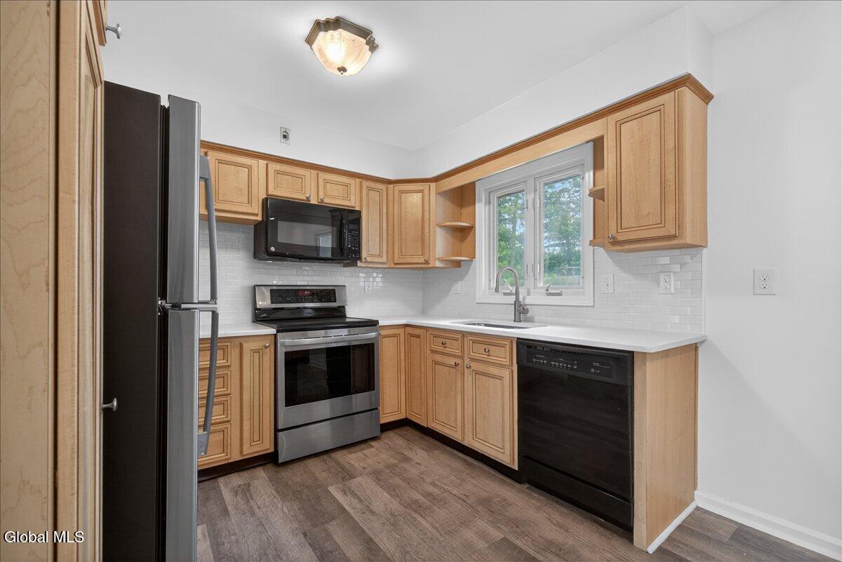 12 Winifred Drive Albany NY 12205