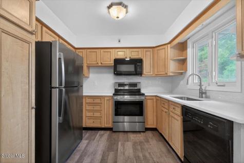12 Winifred Drive Albany NY 12205