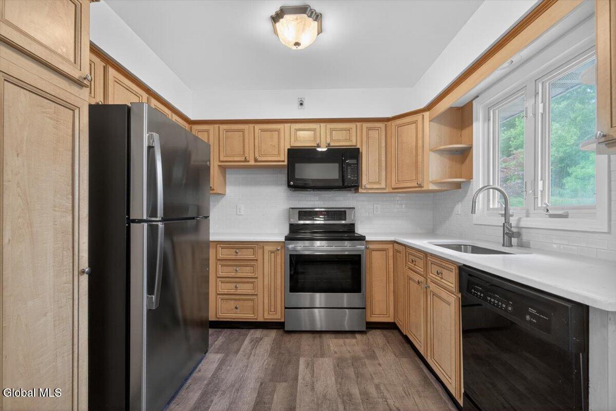 12 Winifred Drive Albany NY 12205