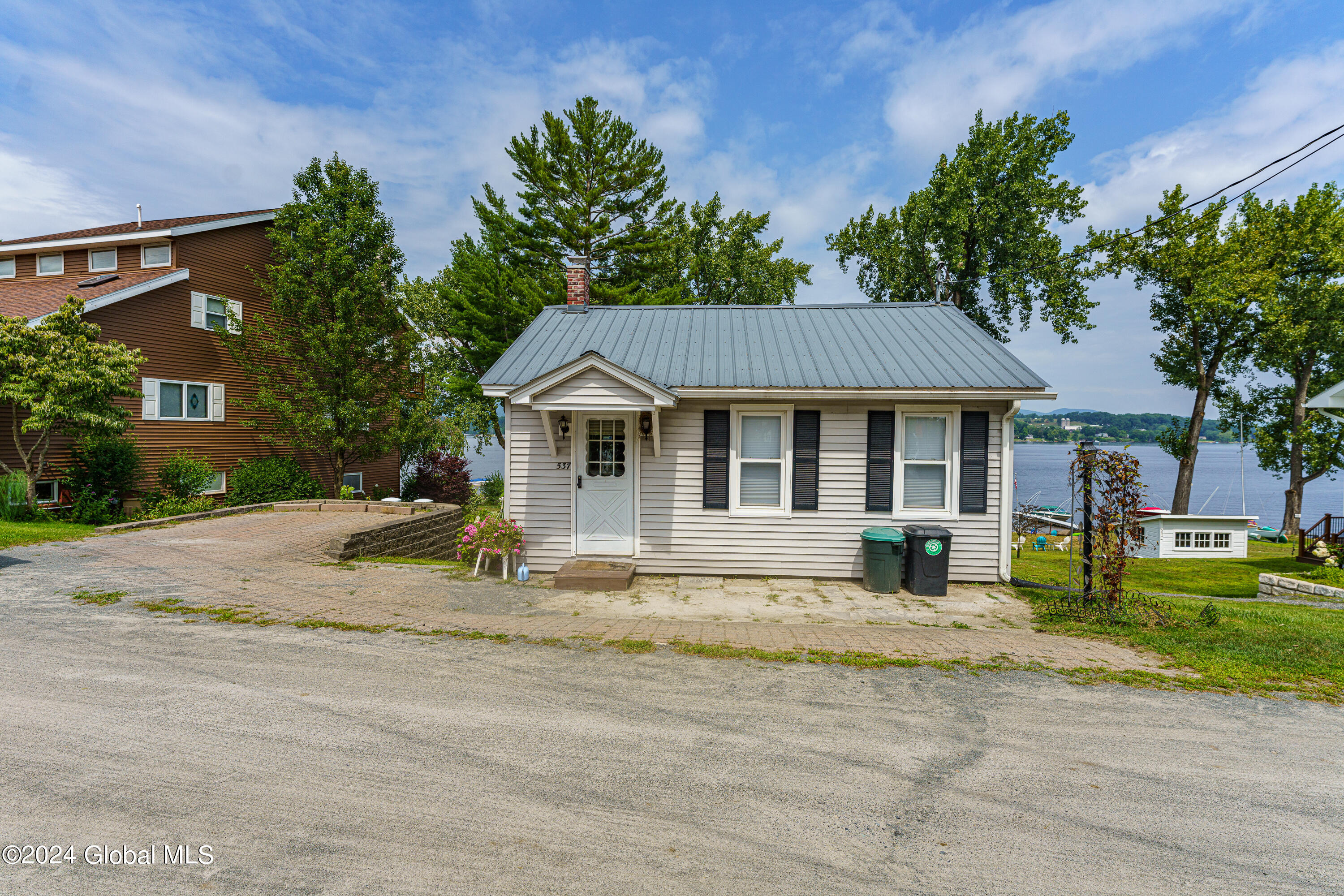537 Vandenburgh Point Road Gloversville NY 12078