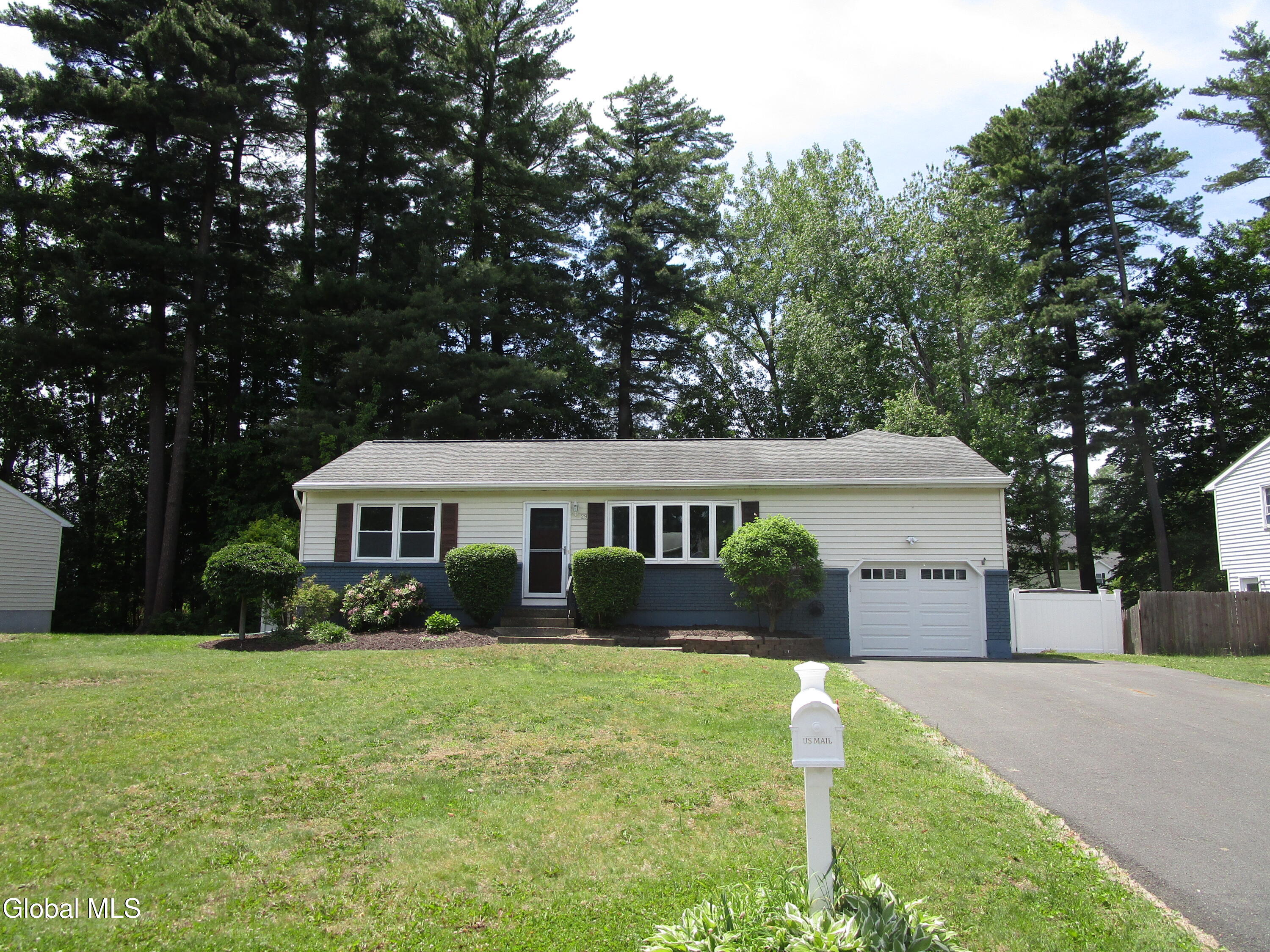 29 Garling Drive Latham NY 12205